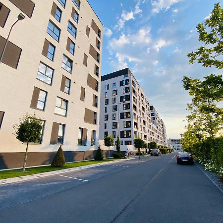 Deluxe Apartment With Balcony And Private Parking In Colvmna Residence Cluj-Napoca Exteriör bild