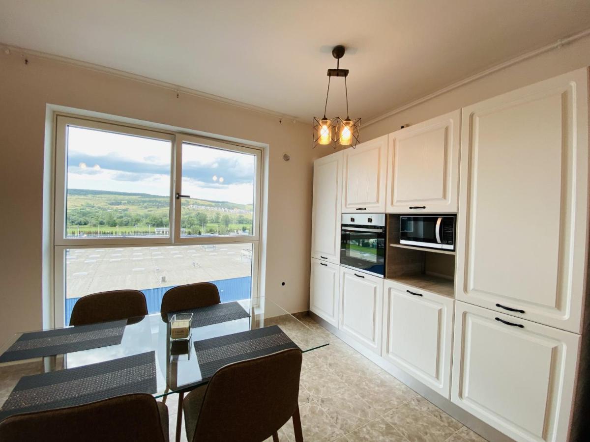 Deluxe Apartment With Balcony And Private Parking In Colvmna Residence Cluj-Napoca Exteriör bild